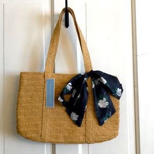 Everyday straw bag